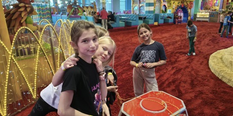 Powiększ grafikę: polkolonie-zimowe-w-naszej-szkole-672338.jpg