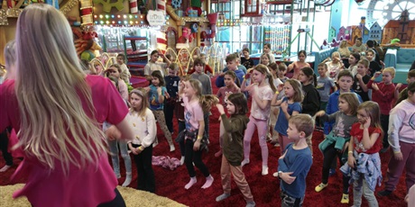 Powiększ grafikę: polkolonie-zimowe-w-naszej-szkole-672348.jpg