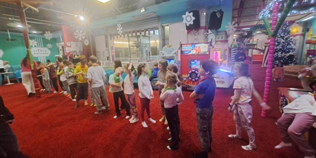 Powiększ grafikę: polkolonie-zimowe-w-naszej-szkole-672355.jpg