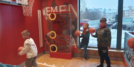 Powiększ grafikę: polkolonie-zimowe-w-naszej-szkole-672374.jpg