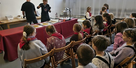 Powiększ grafikę: polkolonie-zimowe-w-naszej-szkole-672394.jpg