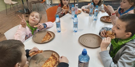 Powiększ grafikę: polkolonie-zimowe-w-naszej-szkole-672402.jpg