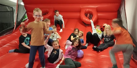 Powiększ grafikę: polkolonie-zimowe-w-naszej-szkole-672436.jpg