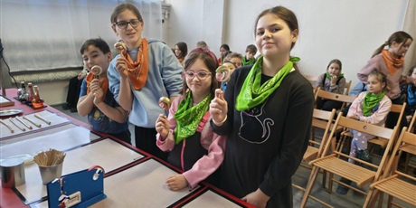 Powiększ grafikę: polkolonie-zimowe-w-naszej-szkole-672445.jpg