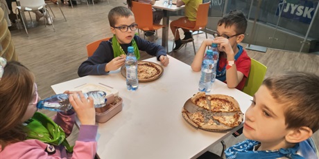 Powiększ grafikę: polkolonie-zimowe-w-naszej-szkole-672450.jpg