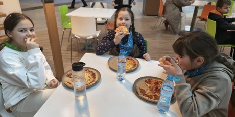 Powiększ grafikę: polkolonie-zimowe-w-naszej-szkole-672479.jpg