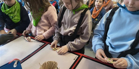 Powiększ grafikę: polkolonie-zimowe-w-naszej-szkole-672501.jpg