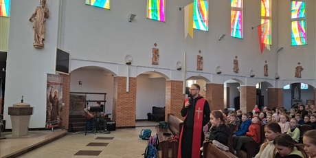 Powiększ grafikę: rekolekcje-wielkopostne-680595.jpg