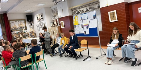 Powiększ grafikę: Spotkanie informacyjne przed wyborami przedstawicieli do Samorządu Uczniowskiego.