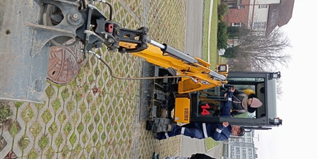 Powiększ grafikę: warsztaty-ekologiczne-pt-gaz-ziemny-blekitne-paliwo-667002.jpg