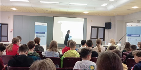 Powiększ grafikę: warsztaty-ekologiczne-pt-gaz-ziemny-blekitne-paliwo-667007.jpg