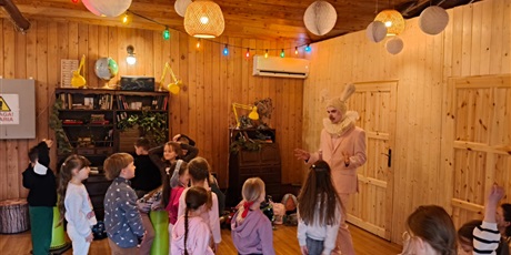 Powiększ grafikę: zerowki-na-wycieczce-w-pracowni-zajaca-w-jagatowie-690677.jpg