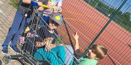Powiększ grafikę: gratosfera-pomysl-na-swobodna-zabawe-534112.jpg