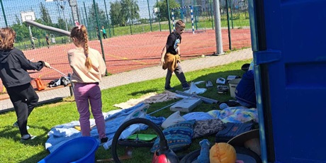Powiększ grafikę: gratosfera-pomysl-na-swobodna-zabawe-534133.jpg